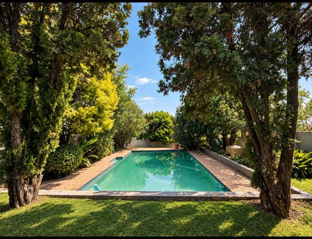 2 BEDROOM APARTMENT FOR SALE IN NORTHCLIFF